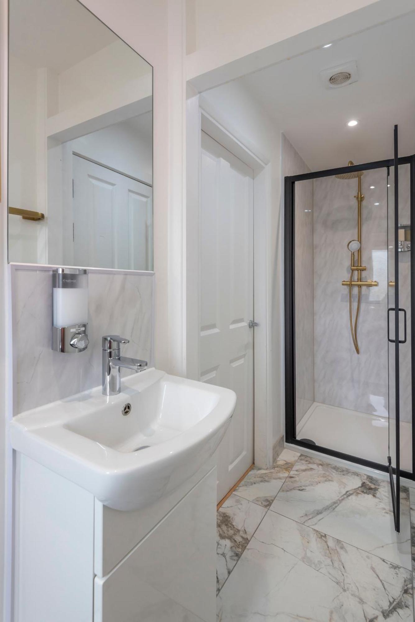 Adorable, Comfy Flat Walk Paddington/elizabeth Stn Appartamento